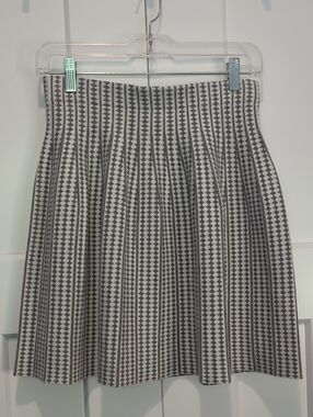 Club Monaco Geometric Diamond Print Jacquard Knit Skater Skirt Size S